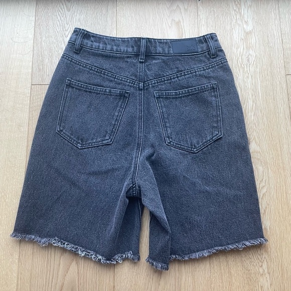 NWT TWIK HIGH WAISTED MOM 90's JEANS SHORTS - 26 - Picture 12 of 14